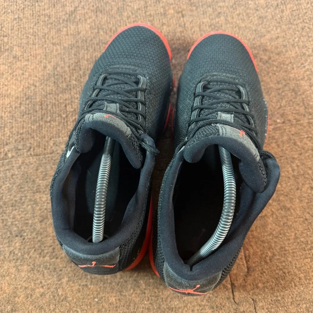 B+ Jordan Horizon Low Bred Black Gym Red Speckled 845098-060 Mens 9.5 Sneakers